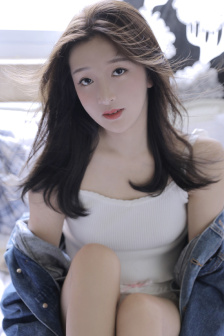 宝宝对准它自己慢慢动